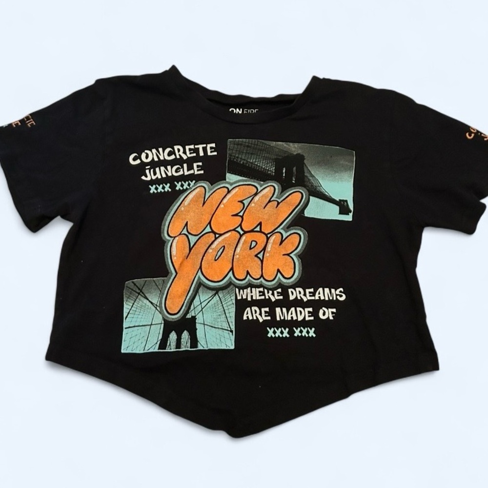 Urban Graphic New York Crop Top | NYC Streetwear Tee - Size Small